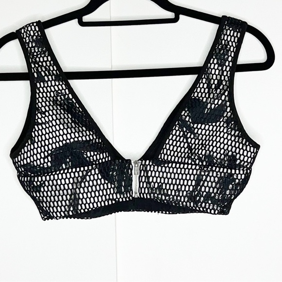 Stylestalker Supernova Crop Top - Picture 2 of 4